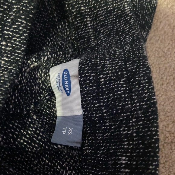 Old navy joggers - Picture 2 of 2